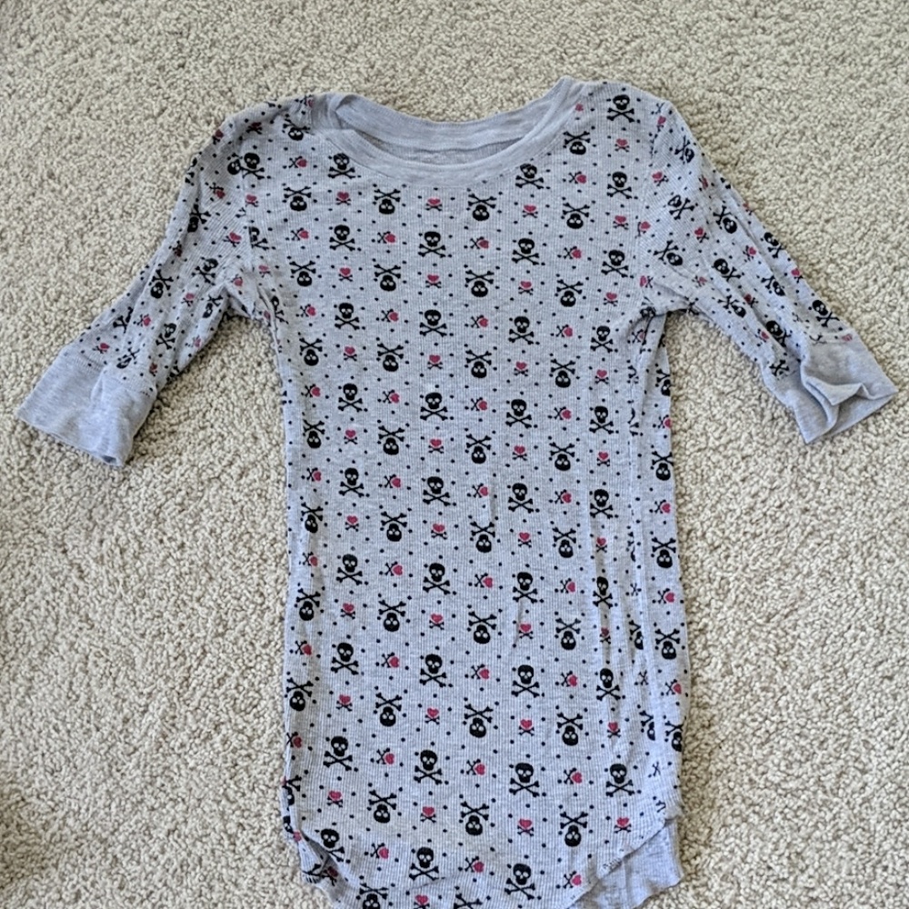 Skull and crossbones thermal t